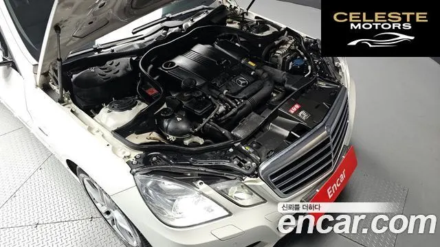 MERCEDES BENZ E-Classe W212 E200 CGI Avantgarde 2010 — photo 6 sur 20