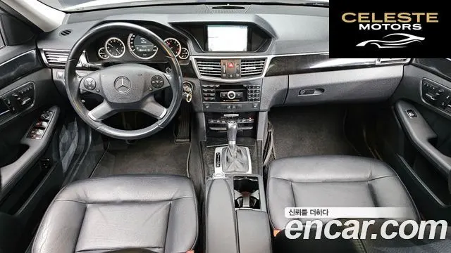 MERCEDES BENZ E-Classe W212 E200 CGI Avantgarde 2010 — photo 7 sur 20