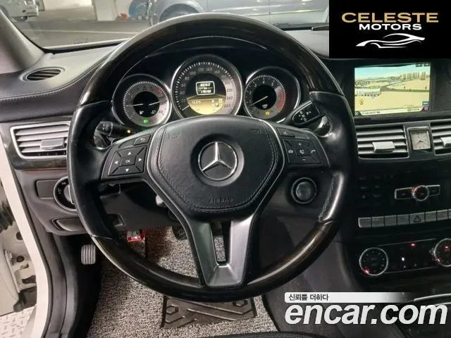 MERCEDES BENZ CLS-Classe W218 CLS350 2012 — photo 13 sur 26