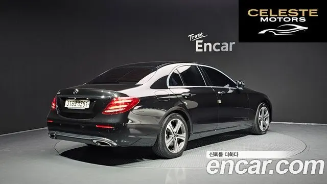 MERCEDES BENZ E-Classe W213 E300 Avantgarde 2019 — photo 2 sur 20