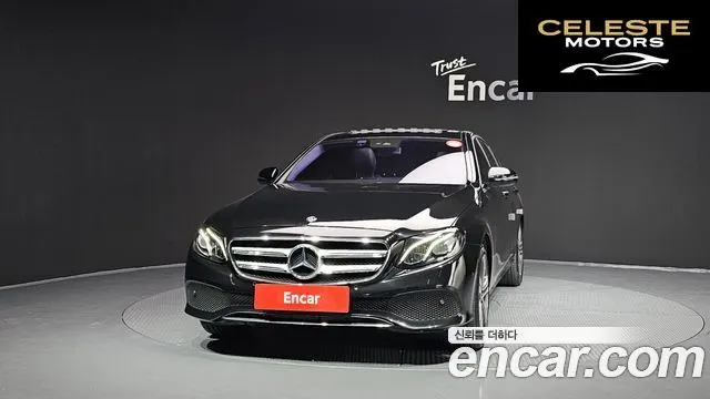 MERCEDES BENZ E-Classe W213 E300 Avantgarde 2019 — photo 3 sur 20
