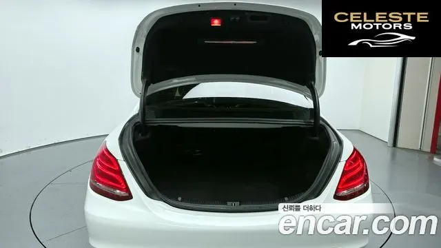 MERCEDES BENZ C-Classe W205 C200 2015 — photo 20 sur 20