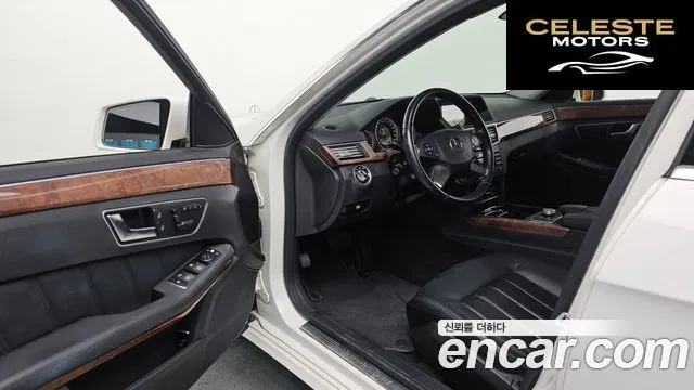 MERCEDES BENZ E-Classe W212 E300 2012 — photo 10 sur 20