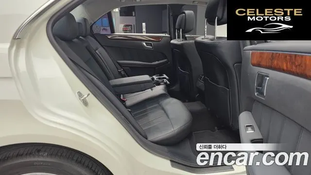 MERCEDES BENZ E-Classe W212 E300 2012 — photo 12 sur 20