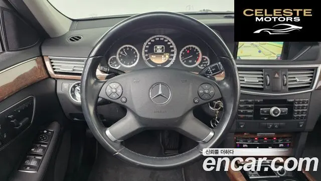 MERCEDES BENZ E-Classe W212 E300 2012 — photo 13 sur 20