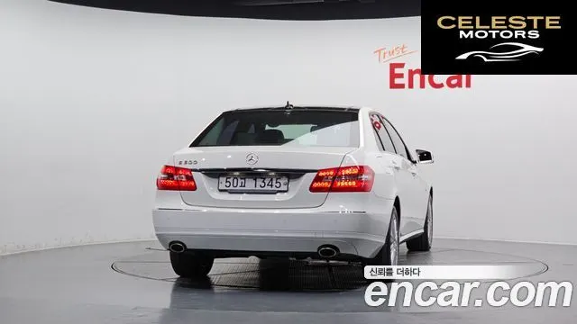 MERCEDES BENZ E-Classe W212 E300 2012 — photo 4 sur 20