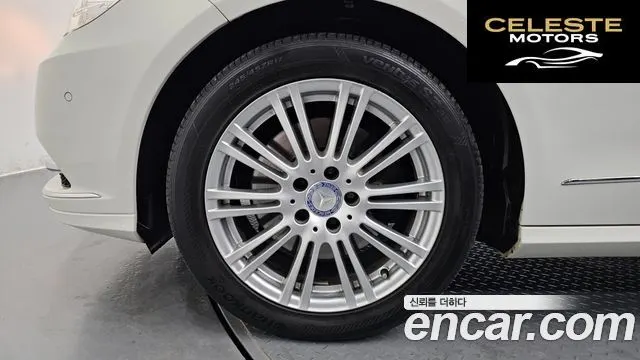 MERCEDES BENZ E-Classe W212 E300 2012 — photo 5 sur 20