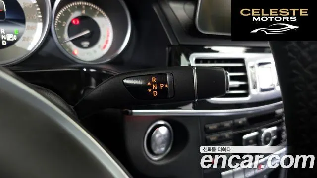 MERCEDES BENZ E-Classe W212 E300 Avantgarde 2014 — photo 9 sur 20