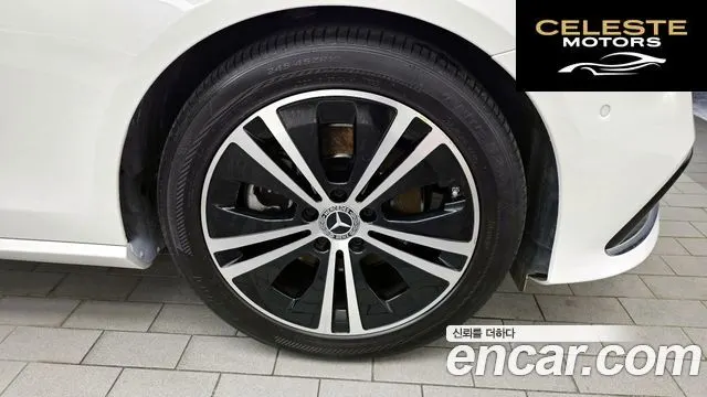MERCEDES BENZ E-Classe W213 E250 Avantgarde 2021 — photo 5 sur 20