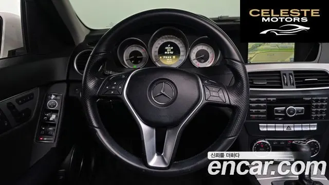 MERCEDES BENZ C-Classe W204 C200 CGI Avantgarde 2012 — photo 13 sur 20