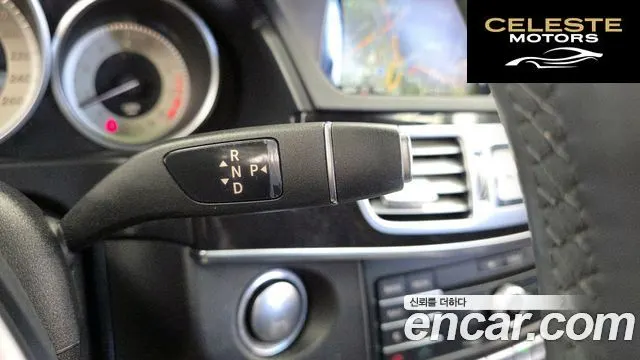 MERCEDES BENZ E-Classe W212 E300 4MATIC Avantgarde 2016 — photo 9 sur 20