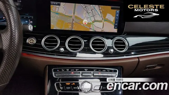 MERCEDES BENZ E-Classe W213 E400 4MATIC Exclusive 2017 — photo 14 sur 20