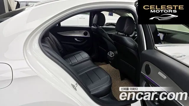 MERCEDES BENZ E-Classe W213 E200 Avantgarde 2017 — photo 12 sur 26