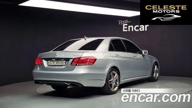 MERCEDES BENZ E-Classe W212 E220 CDI Avantgarde 2014 — photo 2 sur 20