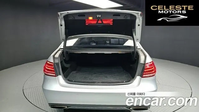 MERCEDES BENZ E-Classe W212 E220 CDI Avantgarde 2014 — photo 20 sur 20