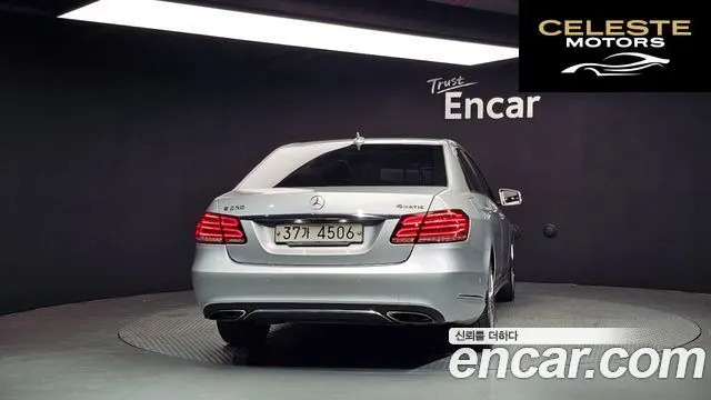 MERCEDES BENZ E-Classe W212 E220 CDI Avantgarde 2014 — photo 4 sur 20