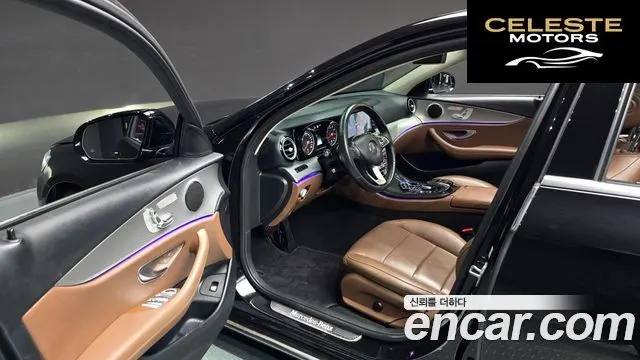 MERCEDES BENZ E-Classe W213 E200 Avantgarde 2017 — photo 11 sur 25