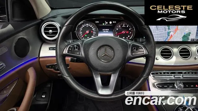 MERCEDES BENZ E-Classe W213 E200 Avantgarde 2017 — photo 13 sur 25