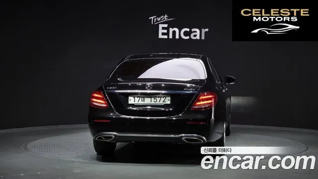 MERCEDES BENZ E-Classe W213 E200 Avantgarde 2017 — photo 4 sur 25