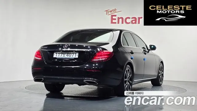 MERCEDES BENZ E-Classe W213 E250 Avantgarde 2020 — photo 2 sur 20