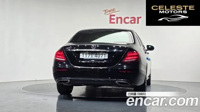 MERCEDES BENZ E-Classe W213 E250 Avantgarde 2020 — photo 4 sur 20