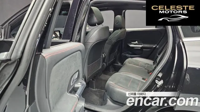 MERCEDES BENZ GLA-Classe H247 GLA250 4MATIC 2023 — photo 12 sur 20