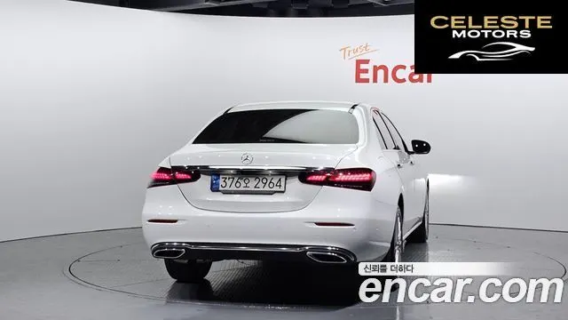 MERCEDES BENZ E-Classe W213 E250 Exclusive 2021 — photo 4 sur 20