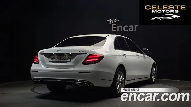 MERCEDES BENZ E-Classe W213 E300 4MATIC Exclusive 2018 — photo 2 sur 26