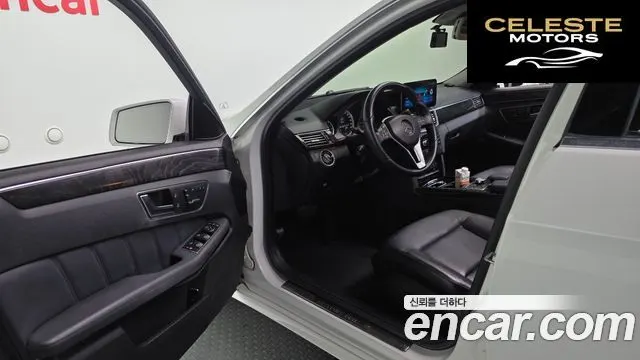 MERCEDES BENZ E-Classe W212 E220 CDI Avantgarde 2013 — photo 10 sur 20