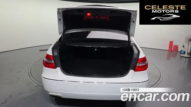 MERCEDES BENZ E-Classe W212 E220 CDI Avantgarde 2013 — photo 20 sur 20