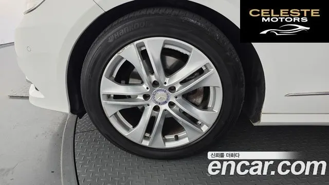 MERCEDES BENZ E-Classe W212 E220 CDI Avantgarde 2013 — photo 5 sur 20