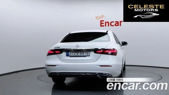 MERCEDES BENZ E-Classe W213 E250 Exclusive 2022 — photo 4 sur 20