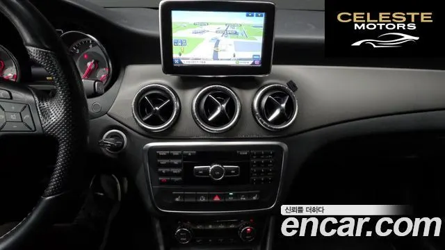 MERCEDES BENZ CLA-Classe C117 CLA200 CDI 2014 — photo 14 sur 20