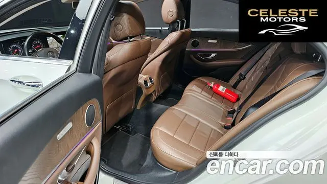 MERCEDES BENZ E-Classe W213 E300 Exclusive 2018 — photo 12 sur 20
