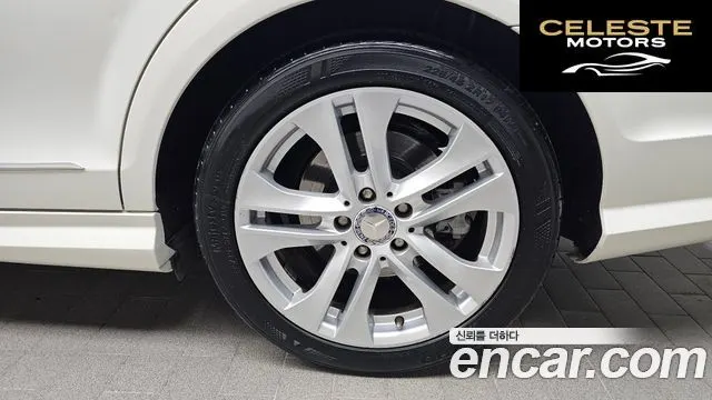 MERCEDES BENZ C-Classe W204 C200 CGI Avantgarde 2012 — photo 5 sur 20
