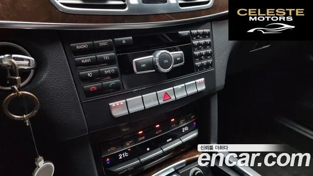 MERCEDES BENZ E-Classe W212 E200 2014 — photo 16 sur 20