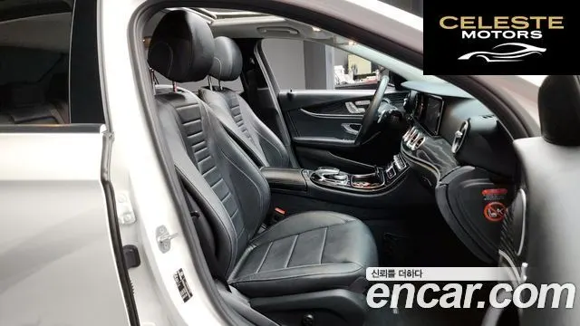 MERCEDES BENZ E-Classe W213 E200 Avantgarde 2018 — photo 11 sur 20