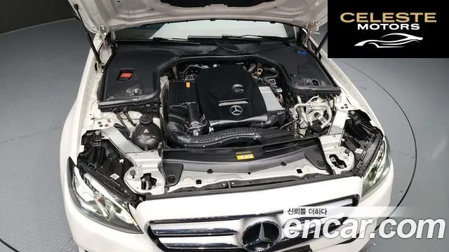 MERCEDES BENZ E-Classe W213 E200 Avantgarde 2018 — photo 6 sur 20