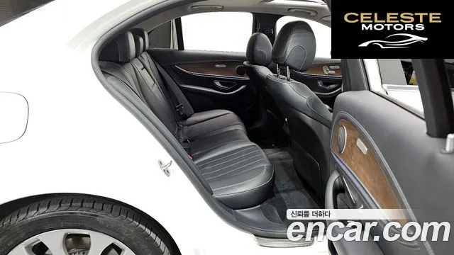 MERCEDES BENZ E-Classe W213 E220d Exclusive 2019 — photo 12 sur 20