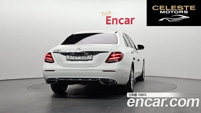 MERCEDES BENZ E-Classe W213 E220d Exclusive 2019 — photo 4 sur 20