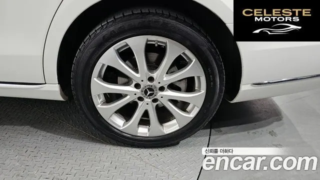 MERCEDES BENZ E-Classe W213 E220d Exclusive 2019 — photo 5 sur 20
