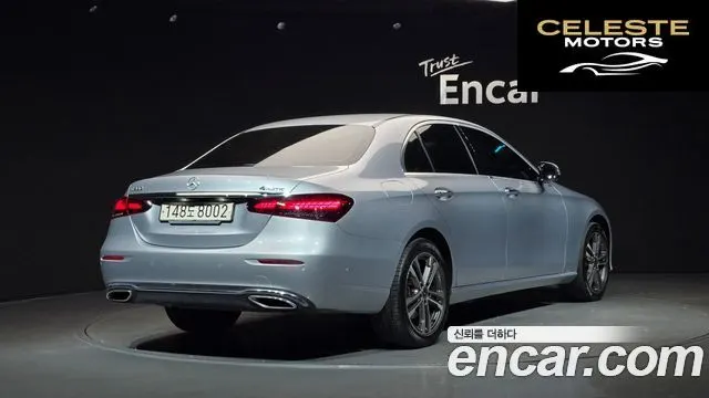 MERCEDES BENZ E-Classe W213 E350 4MATIC Avantgarde 2022 — photo 2 sur 20