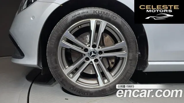 MERCEDES BENZ E-Classe W213 E350 4MATIC Avantgarde 2022 — photo 5 sur 20