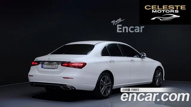 MERCEDES BENZ E-Classe W213 E250 Avantgarde 2023 — photo 2 sur 20