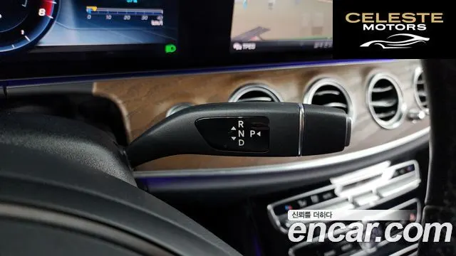 MERCEDES BENZ E-Classe W213 E300 4MATIC Exclusive 2018 — photo 9 sur 26