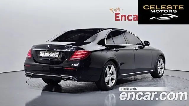 MERCEDES BENZ E-Classe W213 E200 Avantgarde 2017 — photo 2 sur 20