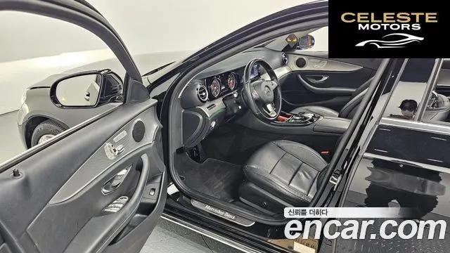 MERCEDES BENZ E-Classe W213 E200 Avantgarde 2017 — photo 11 sur 20