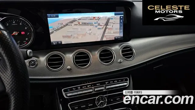 MERCEDES BENZ E-Classe W213 E200 Avantgarde 2017 — photo 14 sur 20