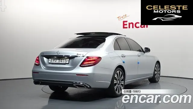 MERCEDES BENZ E-Classe W213 E400 4MATIC Exclusive 2017 — photo 2 sur 20
