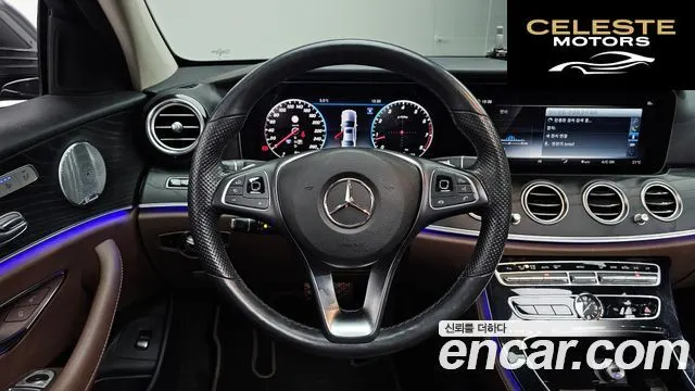 MERCEDES BENZ E-Classe W213 E300 4MATIC Avantgarde 2018 — photo 13 sur 20